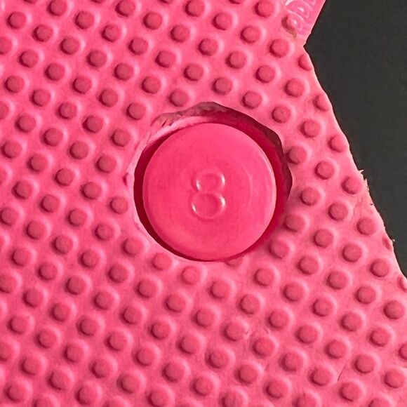 Womens OLD NAVY Classic Pink Flip Flop Sandals / Size 8 - Picture 8 of 8